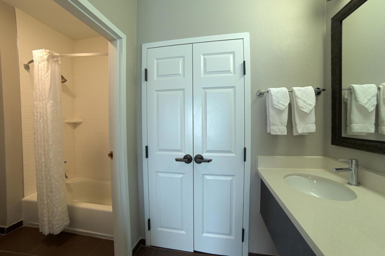 Staybridge Houston-nasa Clear By Ihg 3*