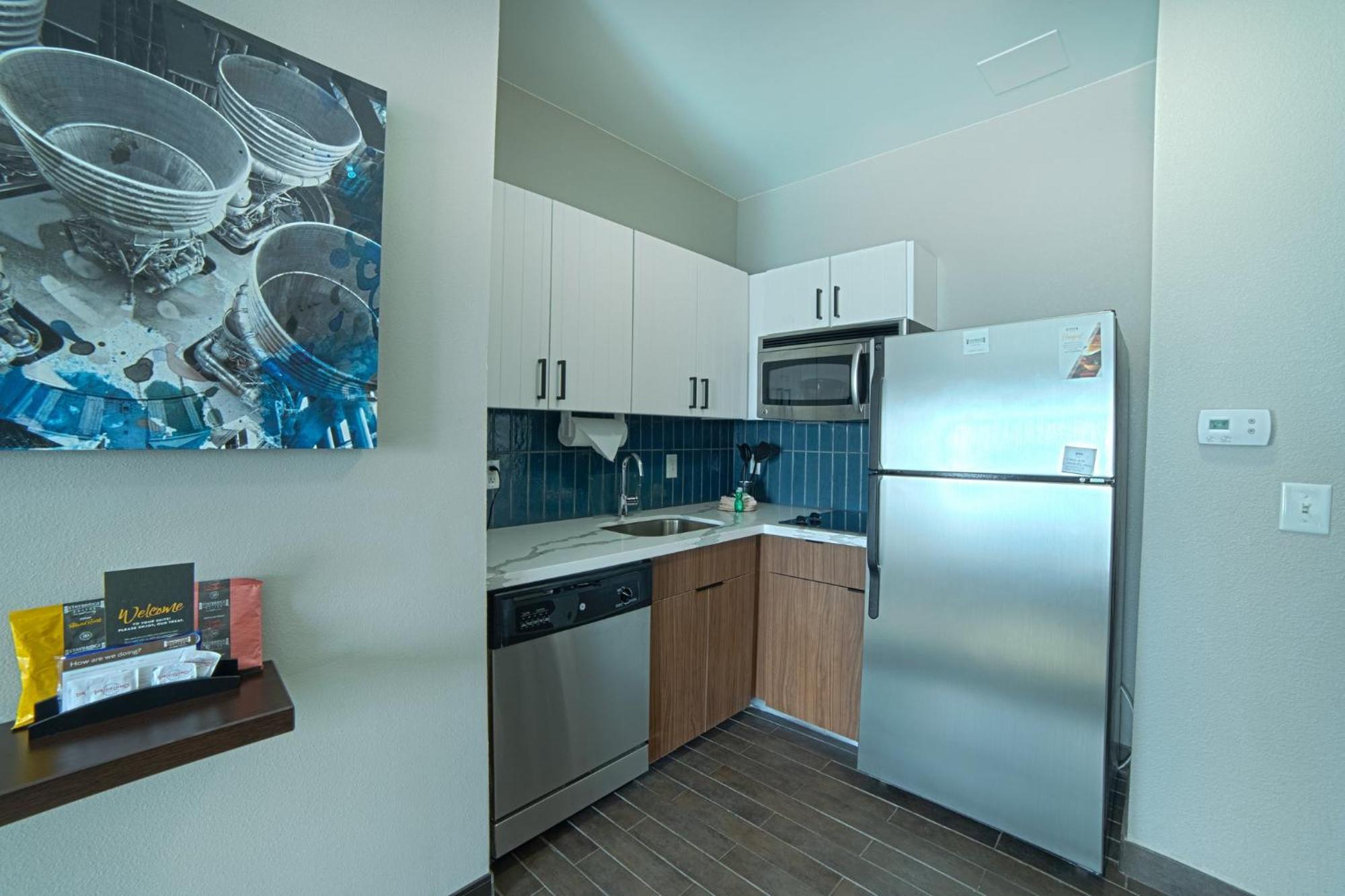 Staybridge Houston-nasa Clear By Ihg Webster