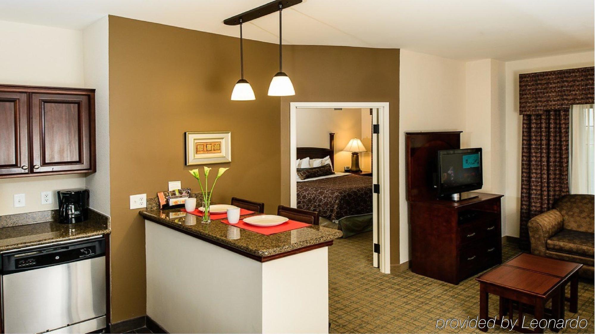 Staybridge Houston-nasa Clear By Ihg Hotel