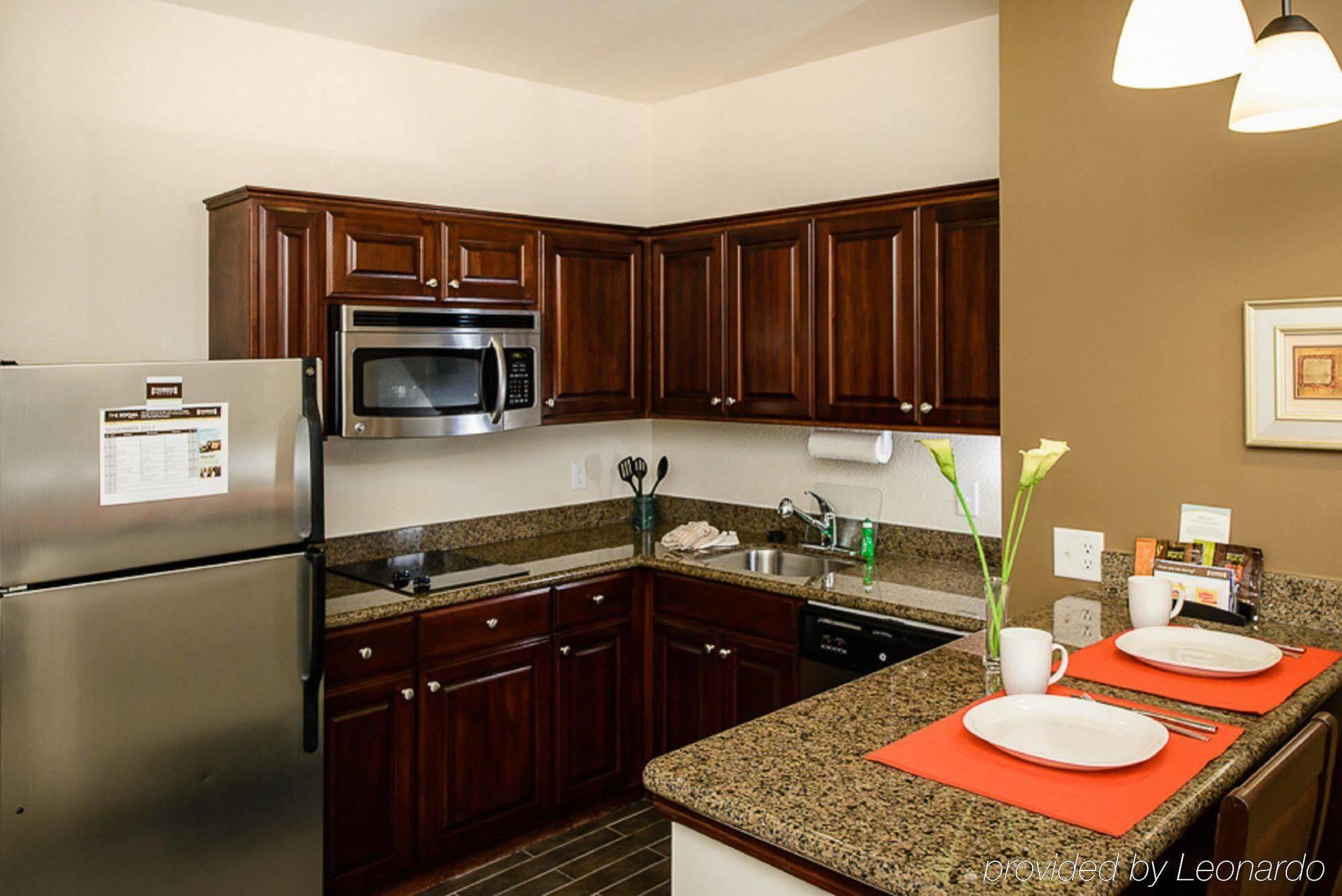 Staybridge Houston-nasa Clear By Ihg Hotel